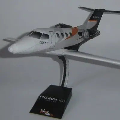 Бумажная модель Самолет Embraer Phenom 100