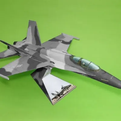 Бумажная модель Истребитель McDonnell Douglas F/A-18C NSAWC (серый)