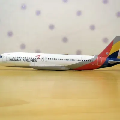 Бумажная модель Авиалайнер Airbus A320 Asiana Airlines