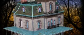 Бумажная модель Дом с привидениями Phantom Manor (Диснейленд Париж)